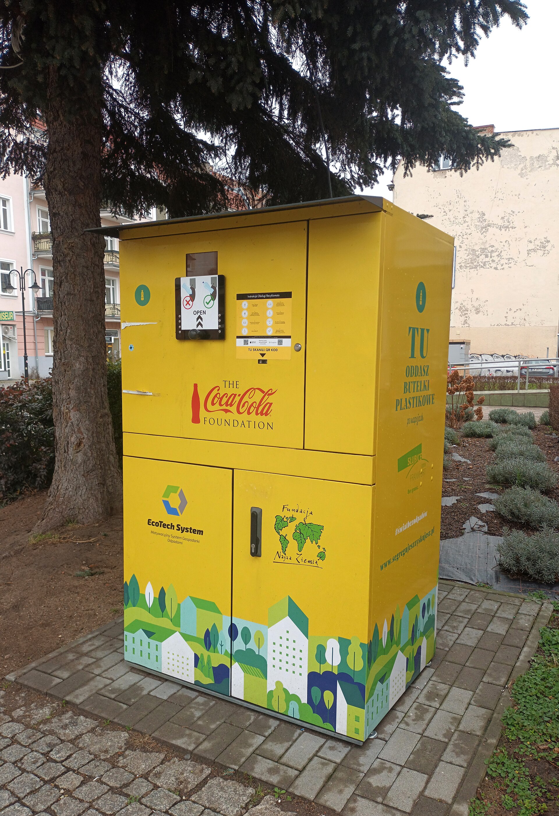 Plastic bottle recycling machine in Słubice, Poland - photographed in February 2025.